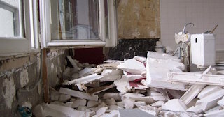 Демонтаж хрущевки в Тамбове - удаление старых полов и стен по выгодной цене от 1751 рублей.